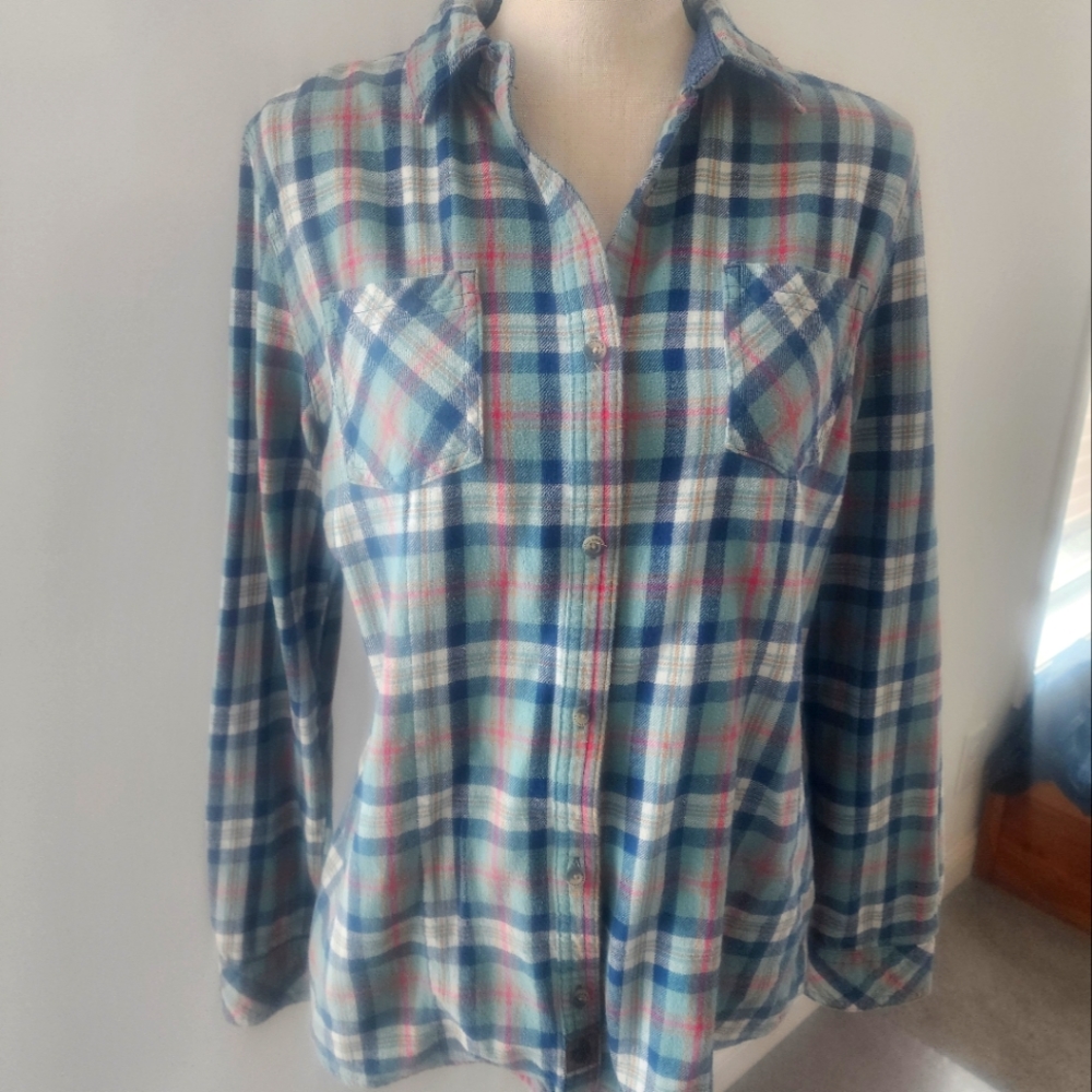 Legendary Whitetails Womens Flannel Like New, Lg